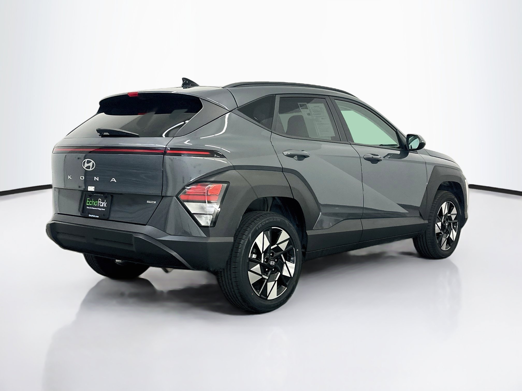 Used 2025 Hyundai Kona SEL AWD/4WD image 9