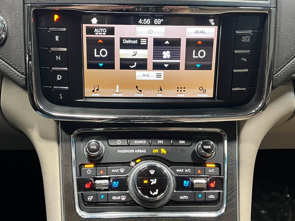 Used 2017 Lincoln Continental Select w/ Climate Package image 25