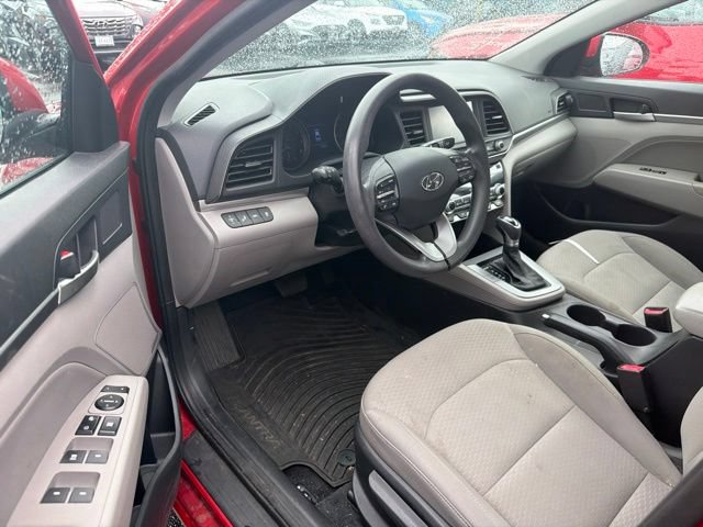 Used 2020 Hyundai Elantra SEL w/ Winter Weather Package FWD image 13