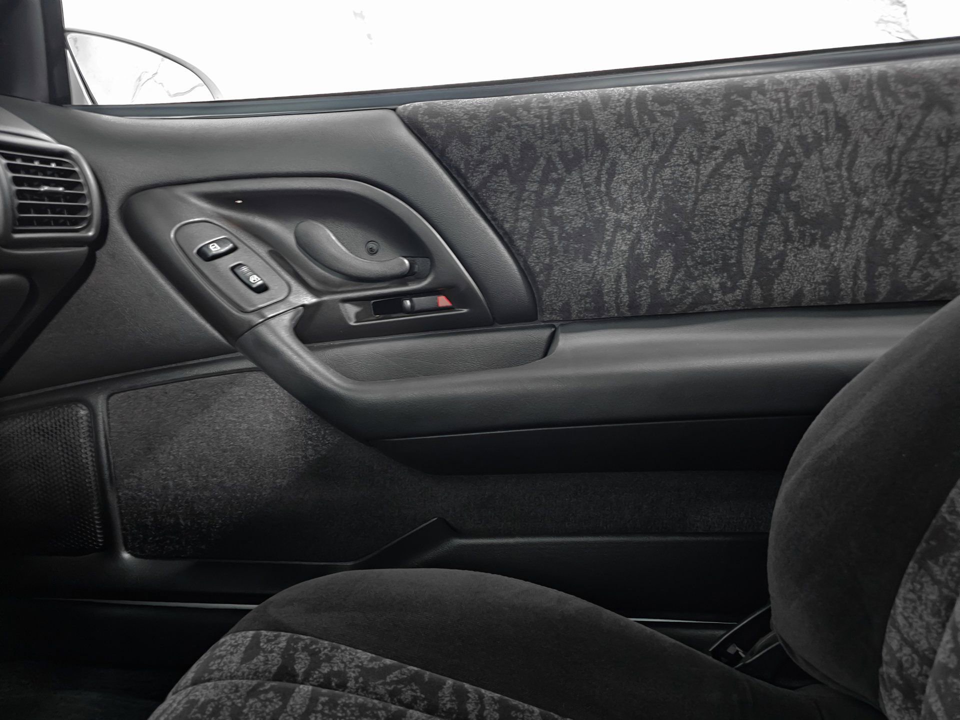 Used 2000 Chevrolet Camaro Z28 w/ SS Performance/Appearance Pkg image 52