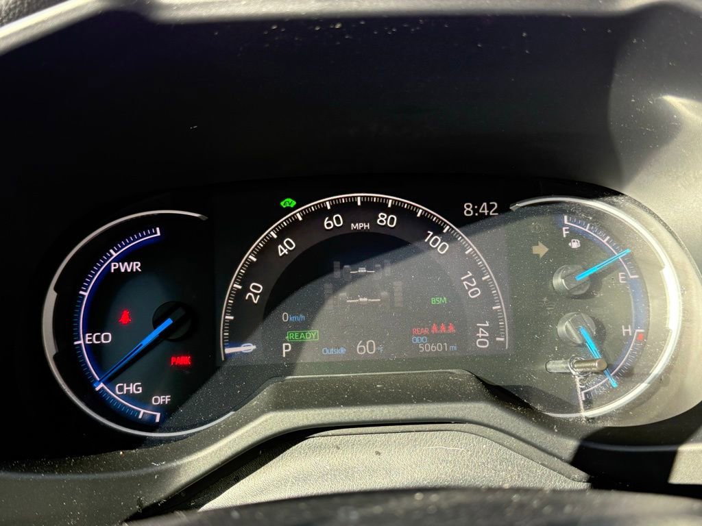 Used 2021 Toyota RAV4 Limited image 18