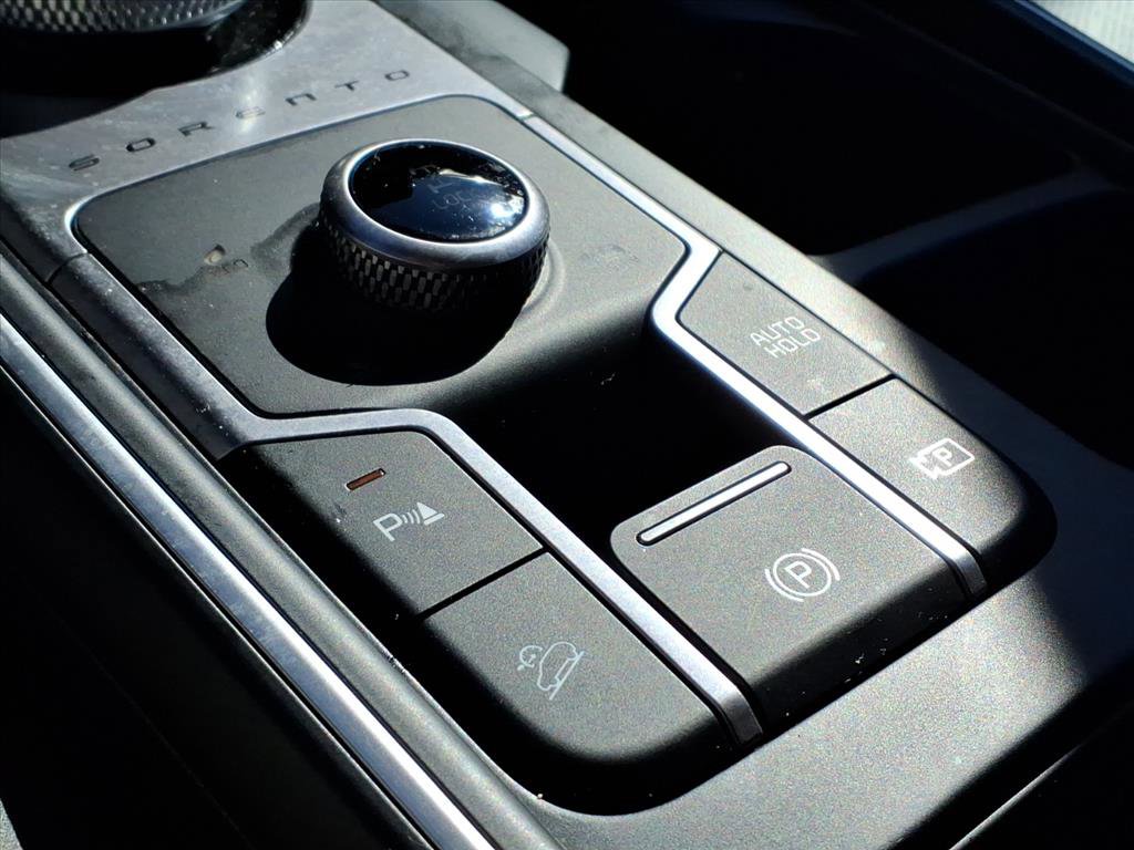 Used 2023 Kia Sorento EX image 17