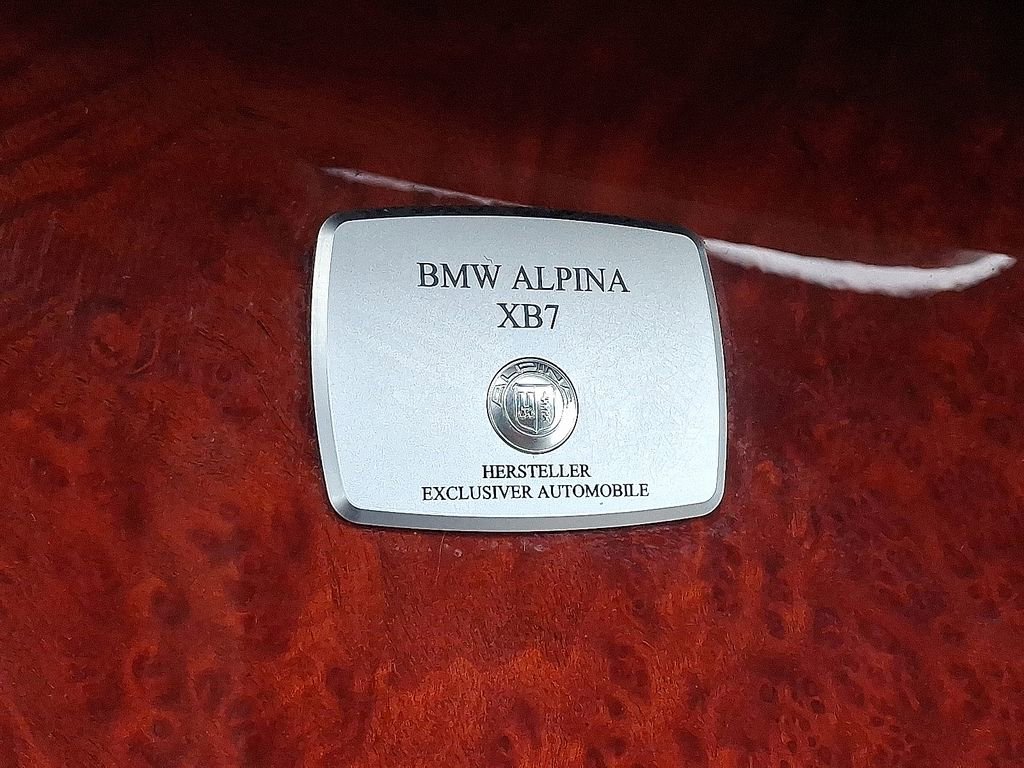 Used 2024 BMW ALPINA XB7 image 28