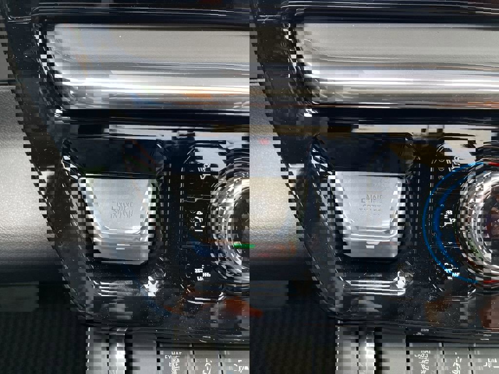 New 2025 GMC Sierra 2500 Denali Ultimate w/ Max Trailering Package image 17