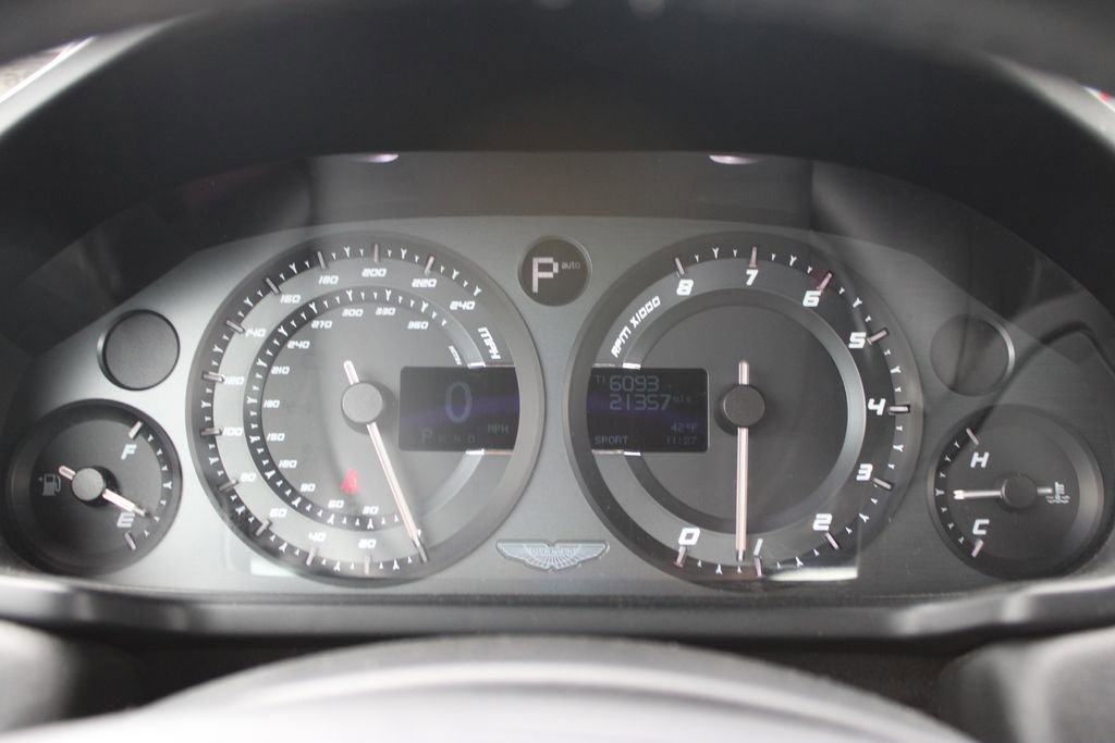 Used 2014 Aston Martin Vanquish Volante RWD image 15