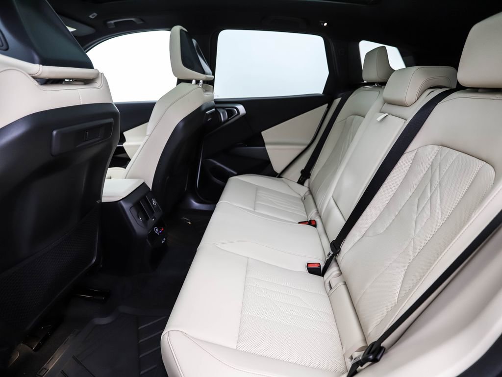 Used 2026 BMW X3 xDrive30 w/ Convenience Package image 23