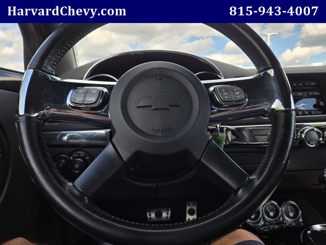 Used 2006 Chevrolet SSR w/ Preferred Equipment Group RWD image 17