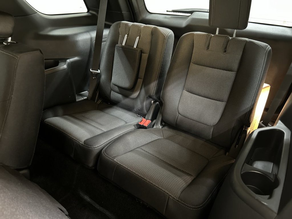 Used 2018 Ford Explorer XLT FWD image 20