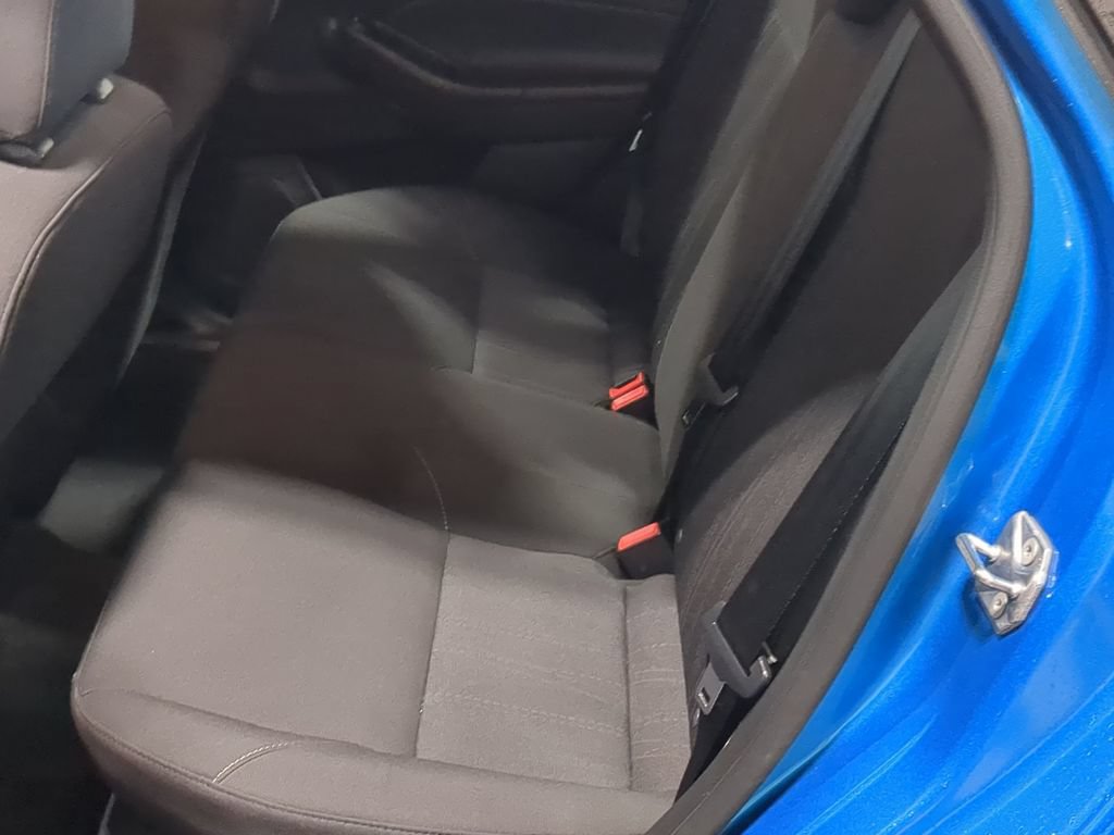 Used 2016 Ford Focus SE w/ SE Cold Weather Package FWD image 22