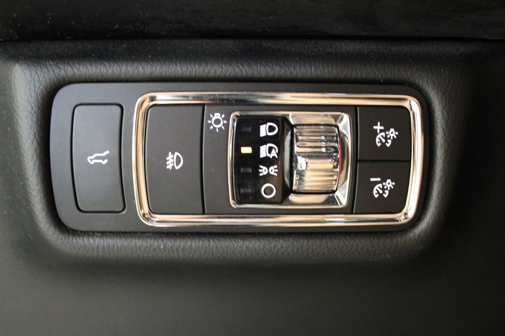 Used 2021 Lincoln Aviator Reserve w/ Equipment Group 201A image 12