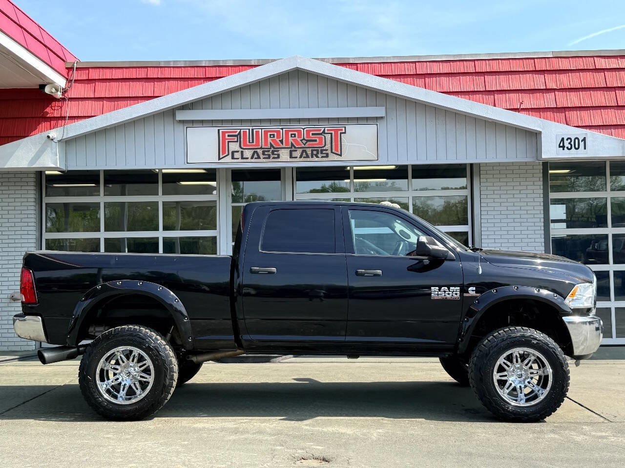 Used 2013 RAM 2500 Tradesman w/ Chrome Appearance Group AWD/4WD image 2