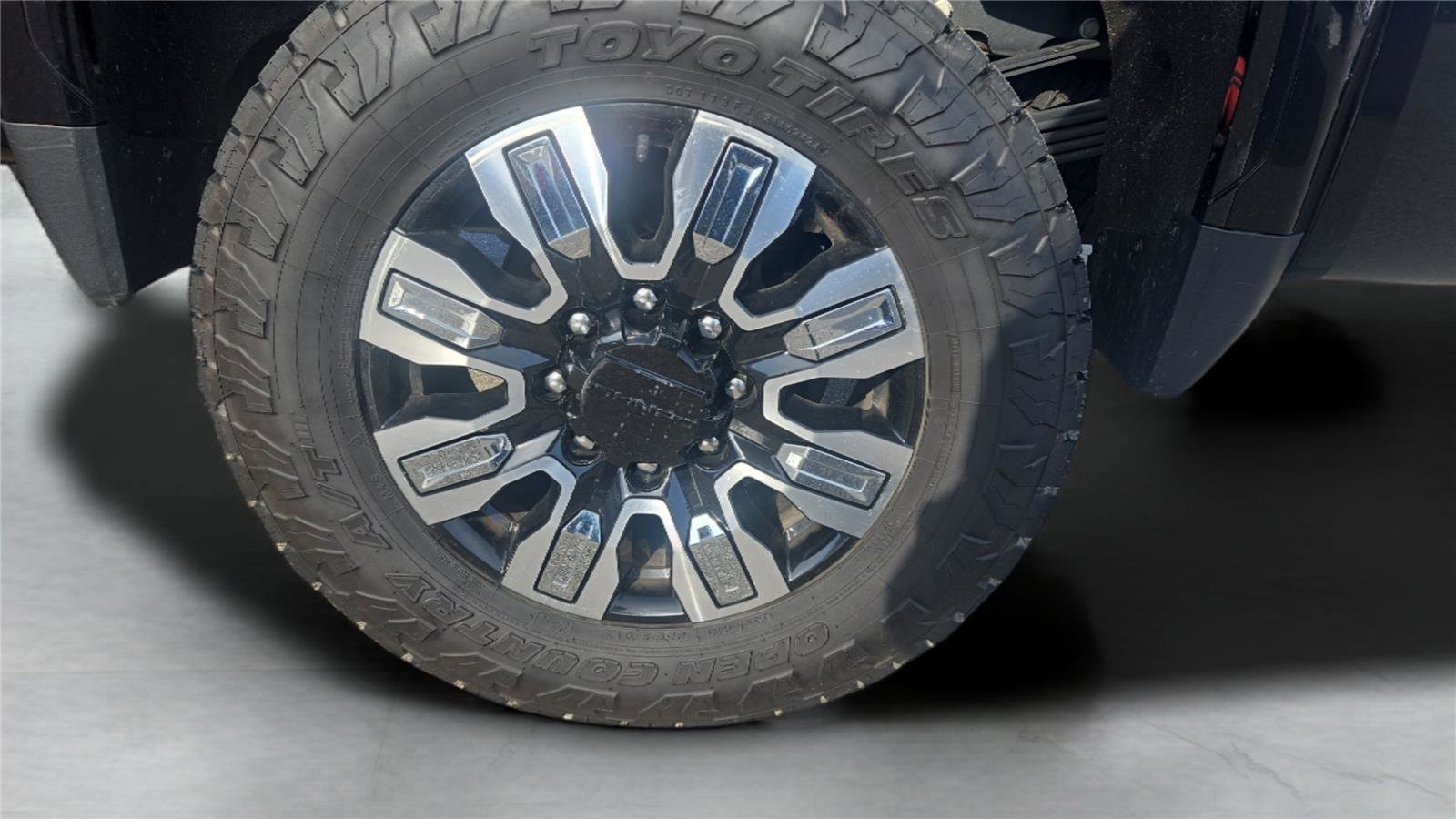 Used 2024 GMC Sierra 2500 Denali w/ Technology Package image 31