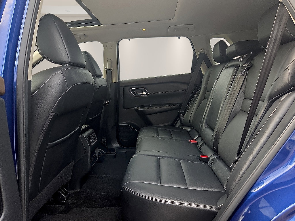 Used 2021 Nissan Rogue SL w/ Premium Package FWD image 11