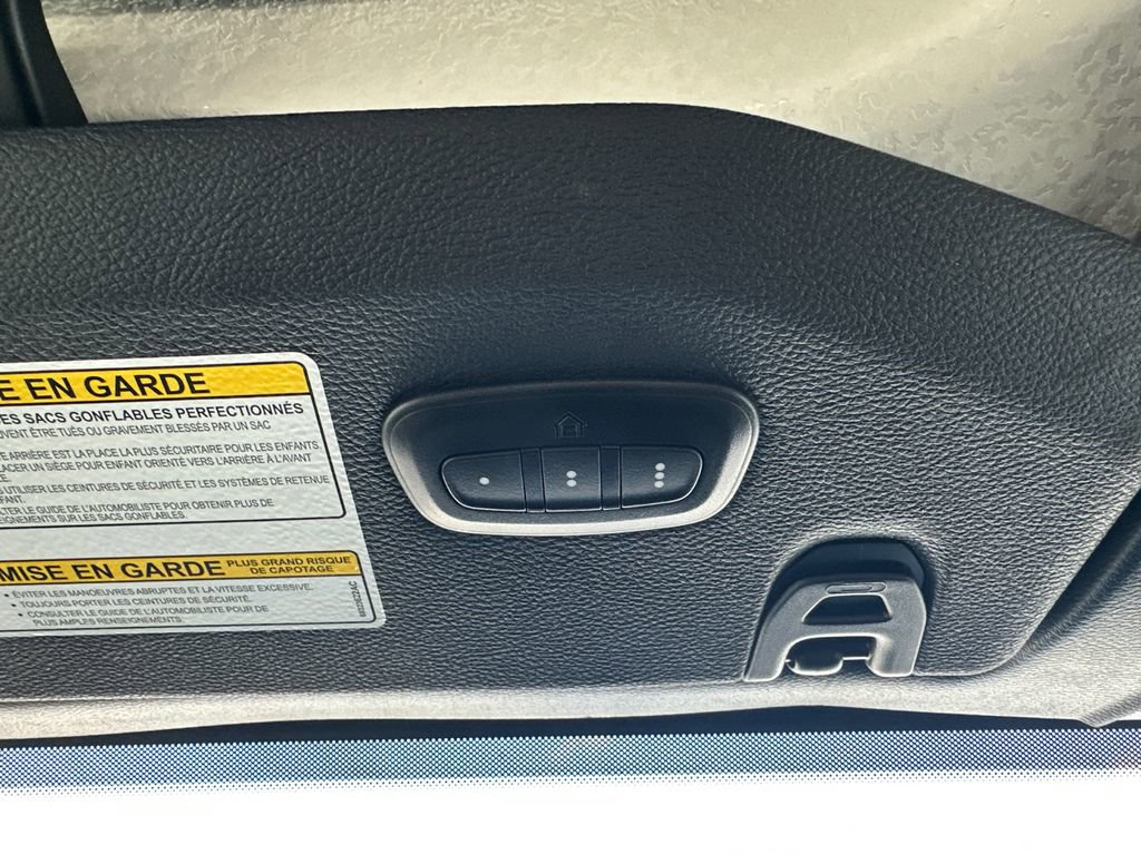 Used 2023 Jeep Gladiator Mojave w/ Cold Weather Group image 21