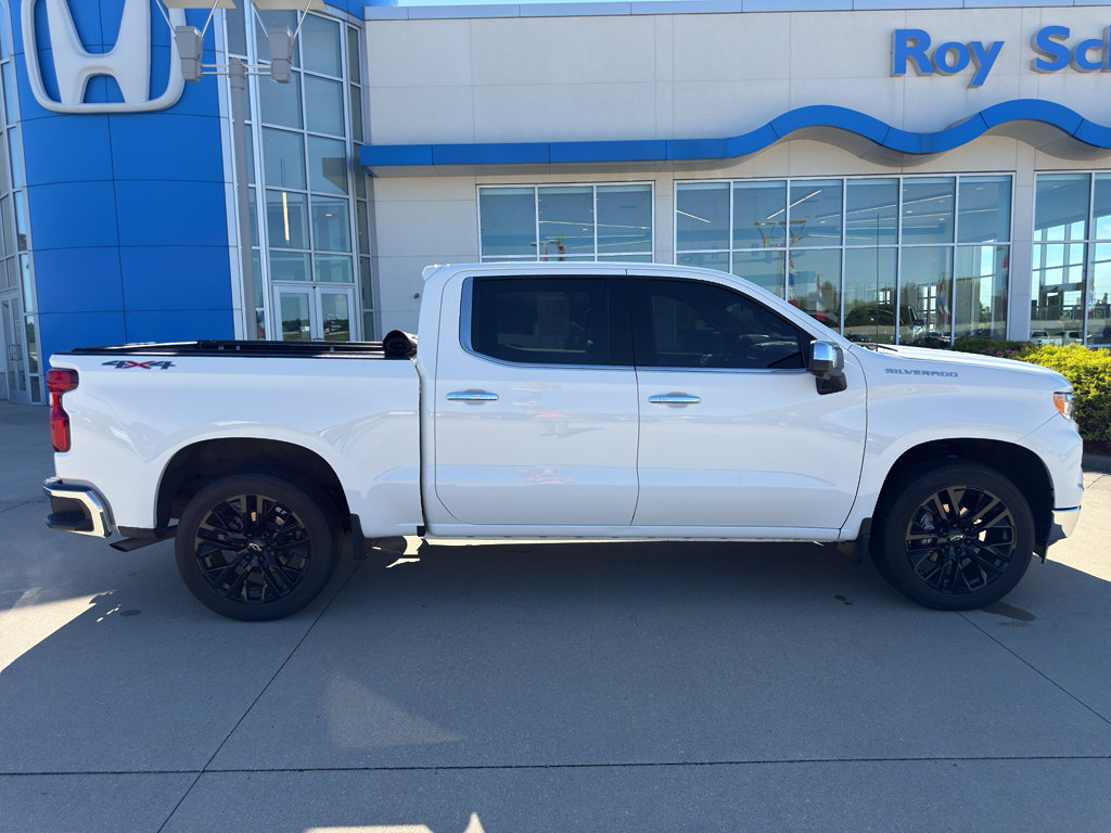Used 2022 Chevrolet Silverado 1500 LTZ AWD/4WD image 4