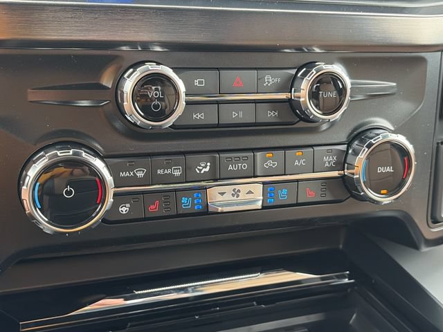New 2026 Ford F350 Lariat w/ Black Appearance Package AWD/4WD image 23