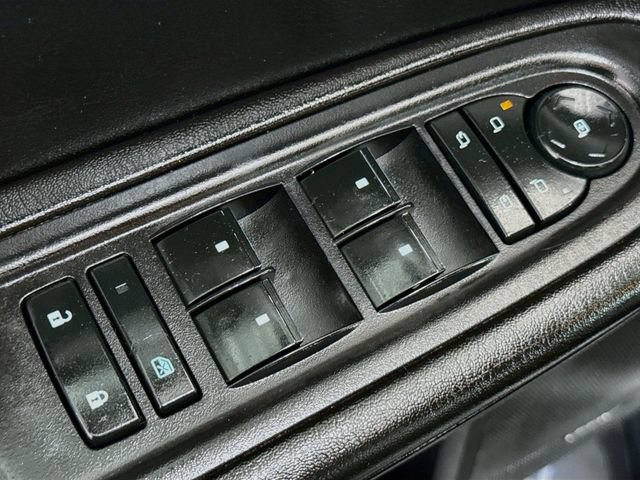 Used 2017 Chevrolet Traverse LT FWD image 18