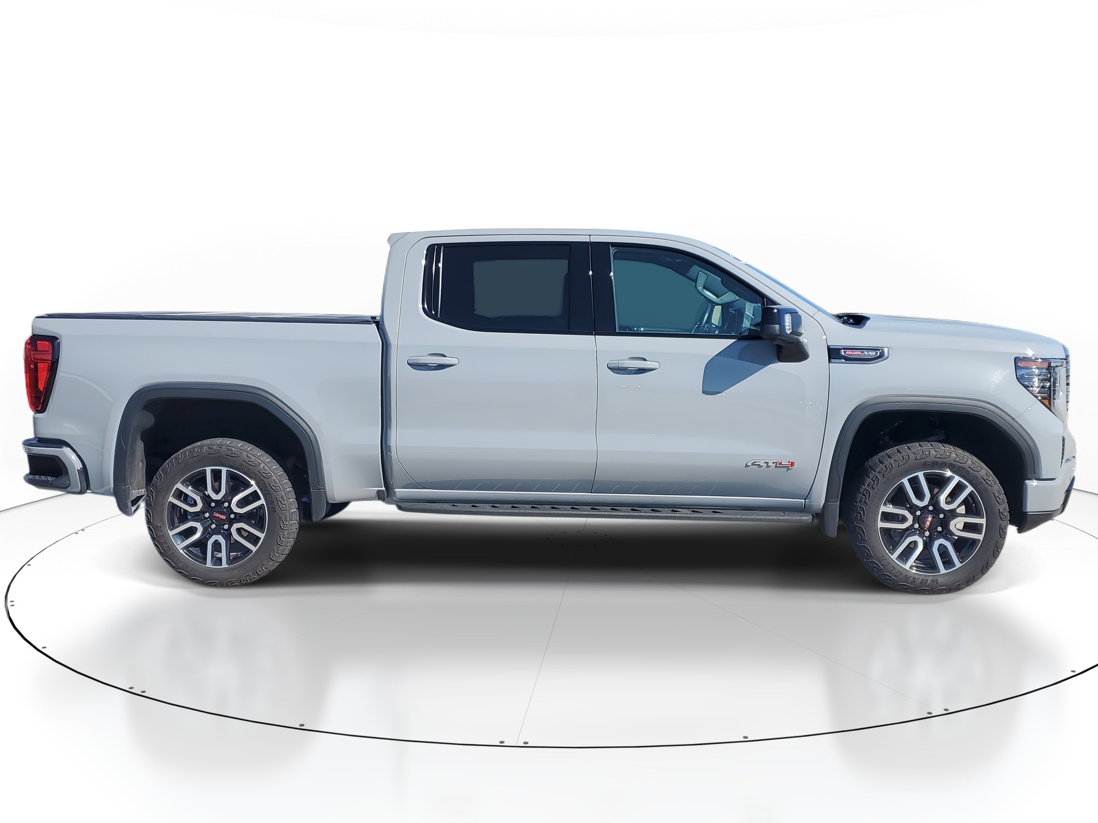 Used 2024 GMC Sierra 1500 AT4 w/ Technology Package image 3