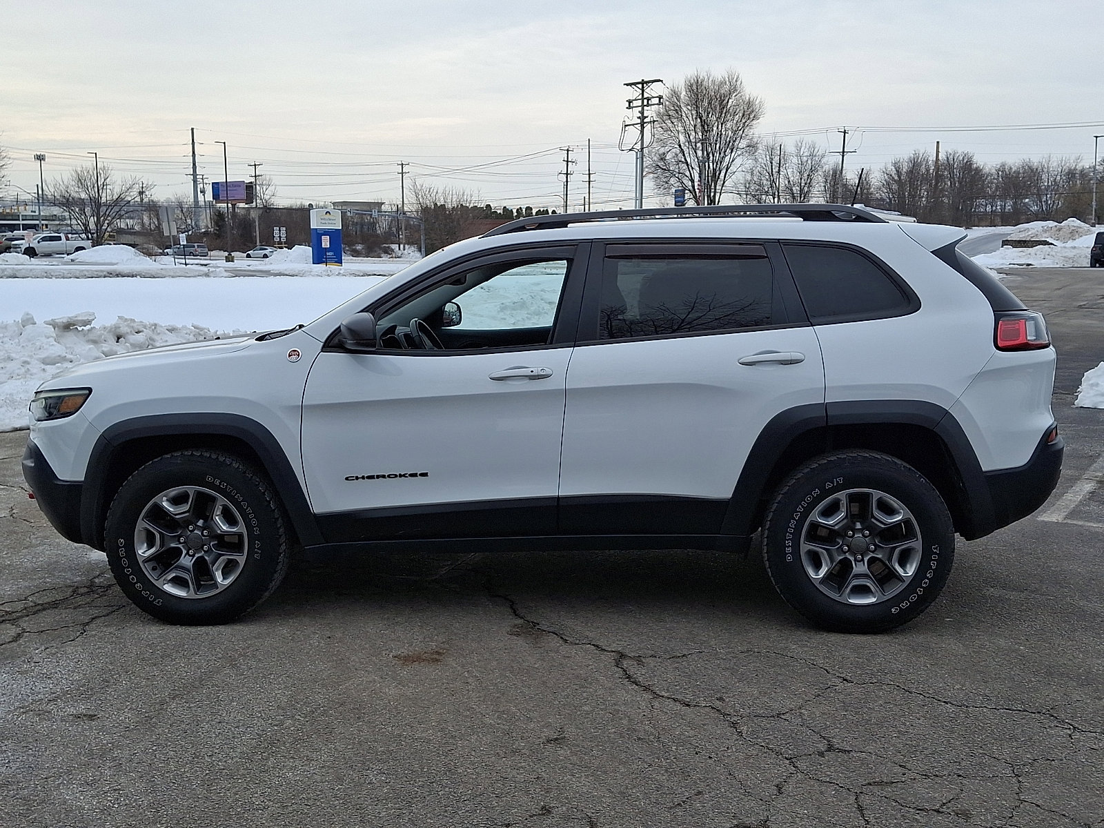 Certified 2019 Jeep Cherokee Trailhawk image 5