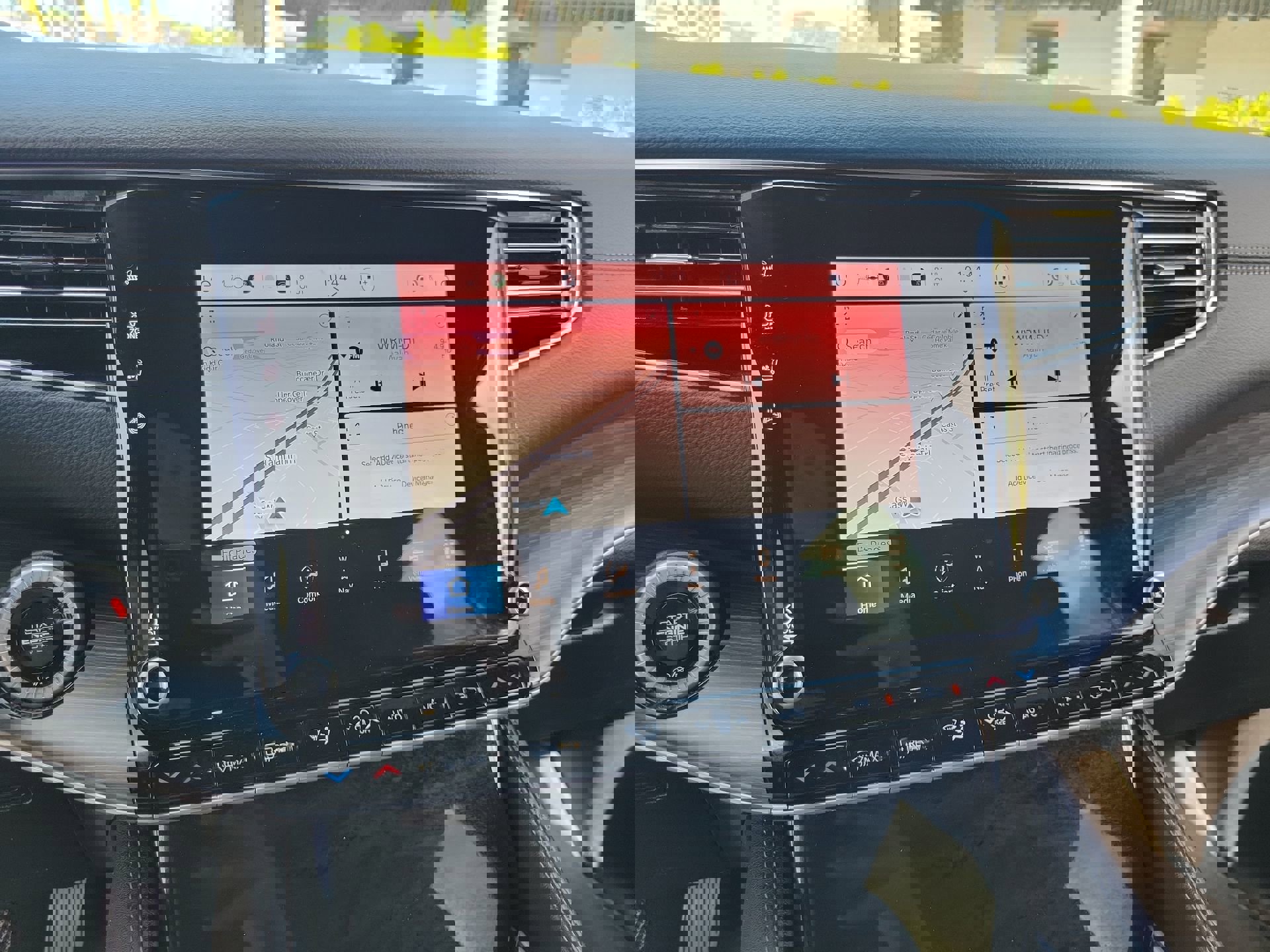 Used 2024 Jeep Wagoneer Series III AWD/4WD image 21