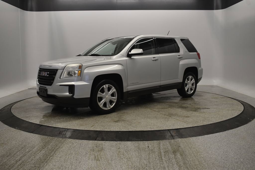 Used 2017 GMC Terrain SLE image 2