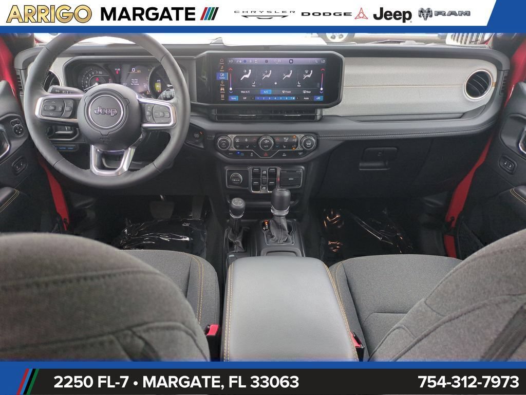 Used 2025 Jeep Wrangler Unlimited Sahara AWD/4WD image 15
