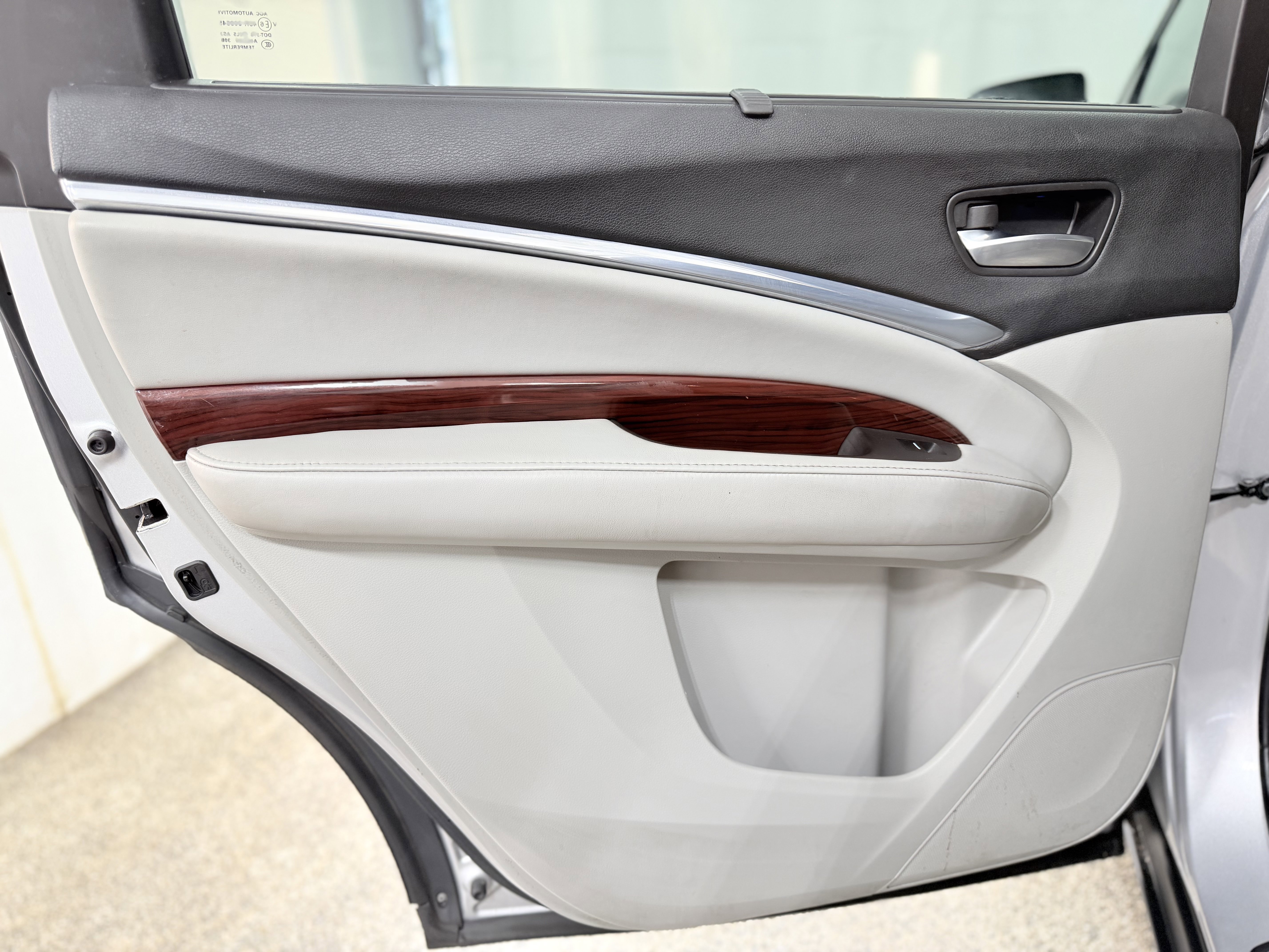 Used 2015 Acura MDX SH-AWD w/ Advance Package image 25