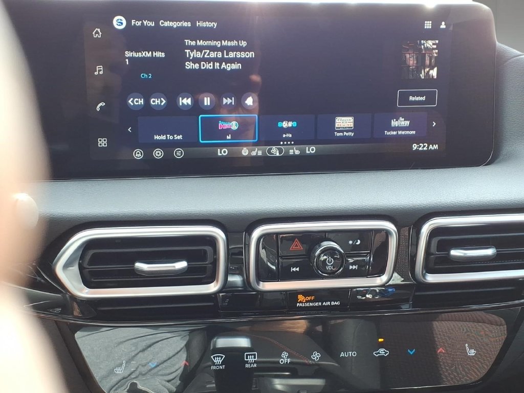 New 2026 Nissan Sentra SR w/ SR All Weather Package FWD image 19