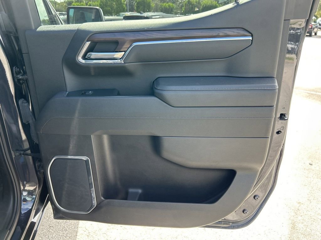 Used 2025 GMC Sierra 1500 SLT image 39