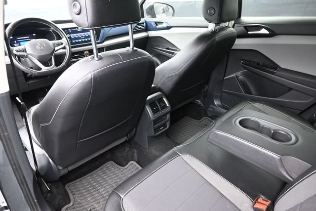 Used 2022 Volkswagen Taos SE FWD image 24