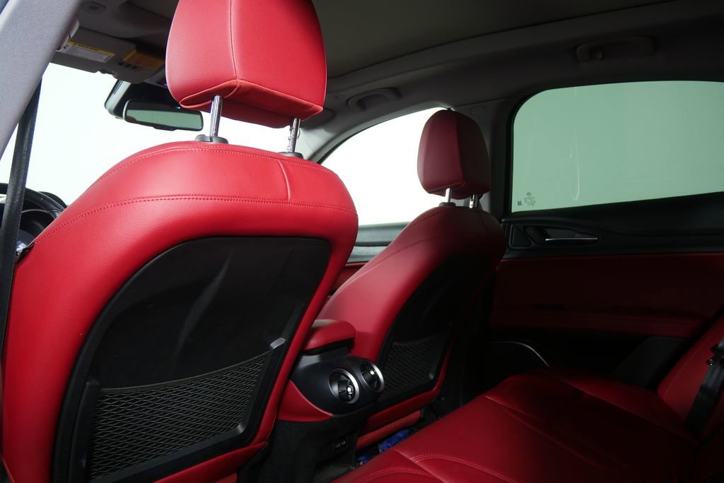 Used 2021 Alfa Romeo Stelvio Sprint w/ Nero Edizione image 16