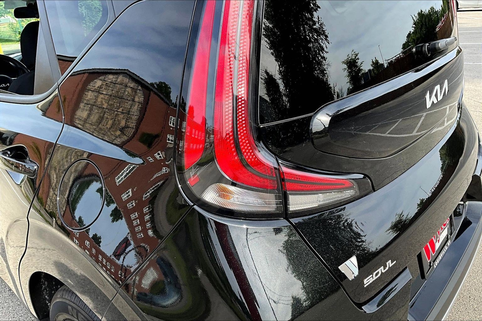 Used 2025 Kia Soul LX FWD image 22