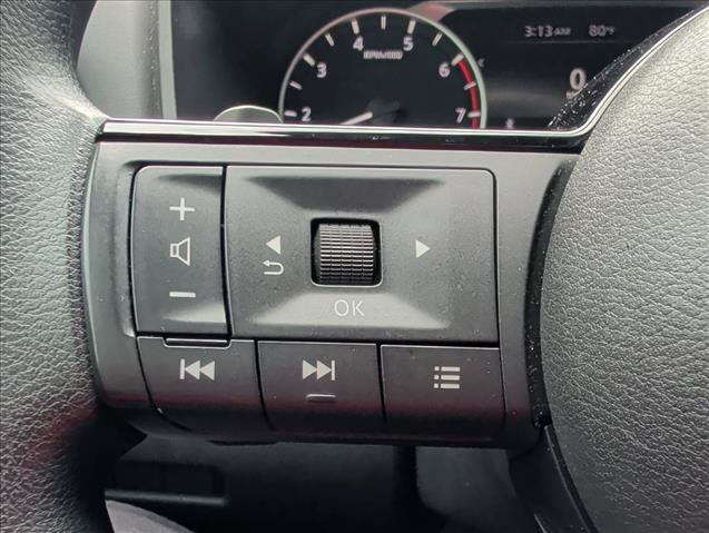 Used 2023 Nissan Rogue SV FWD image 18