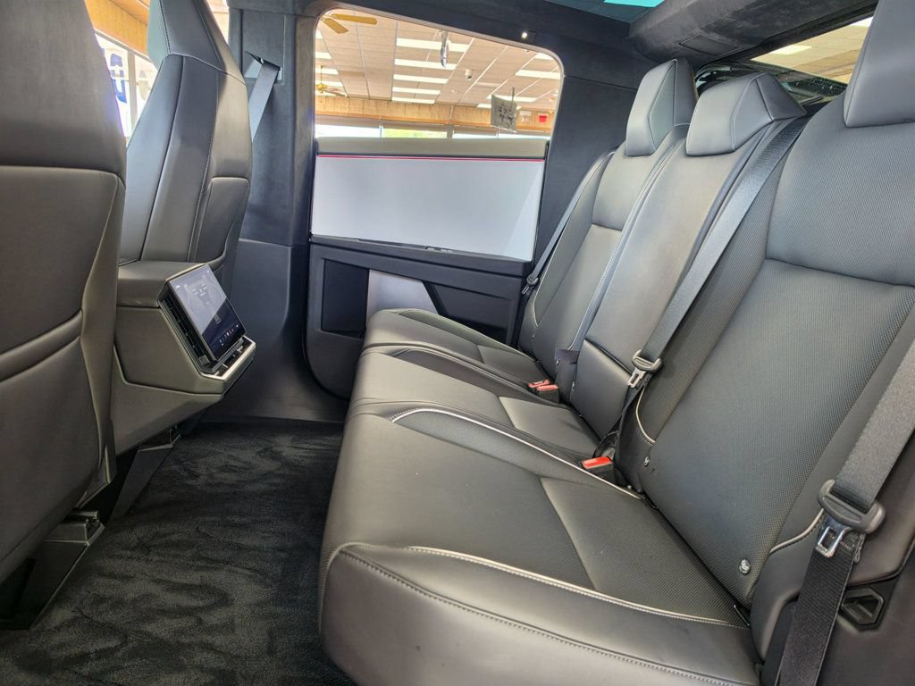 Used 2024 Tesla Cybertruck AWD Crew Cab image 19