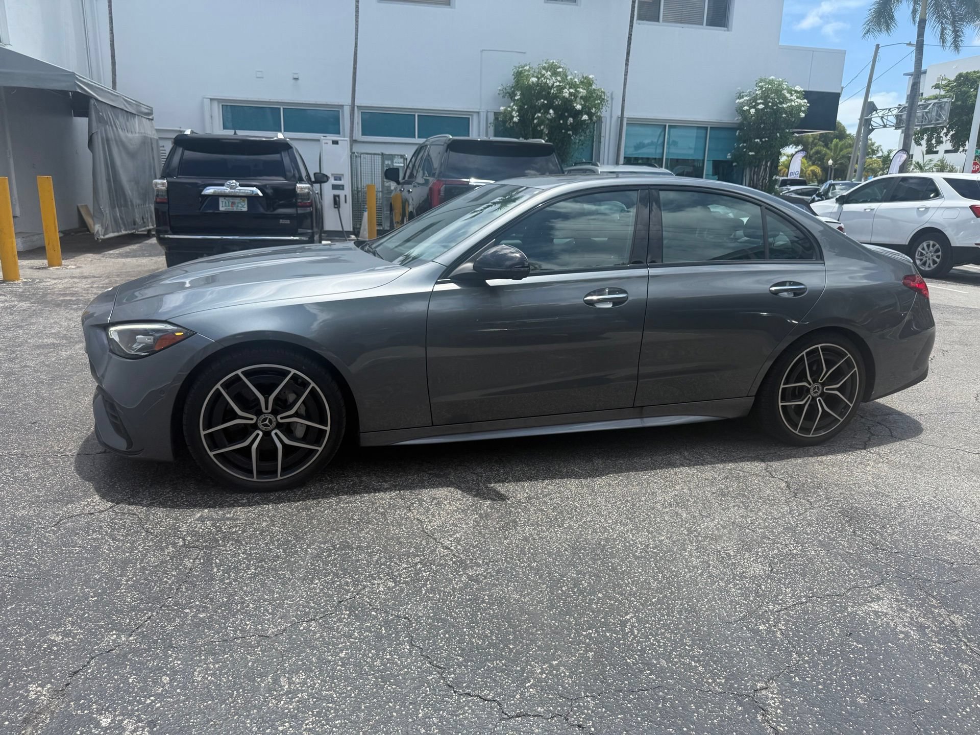 Used 2024 Mercedes-Benz C 300 Sedan image 4