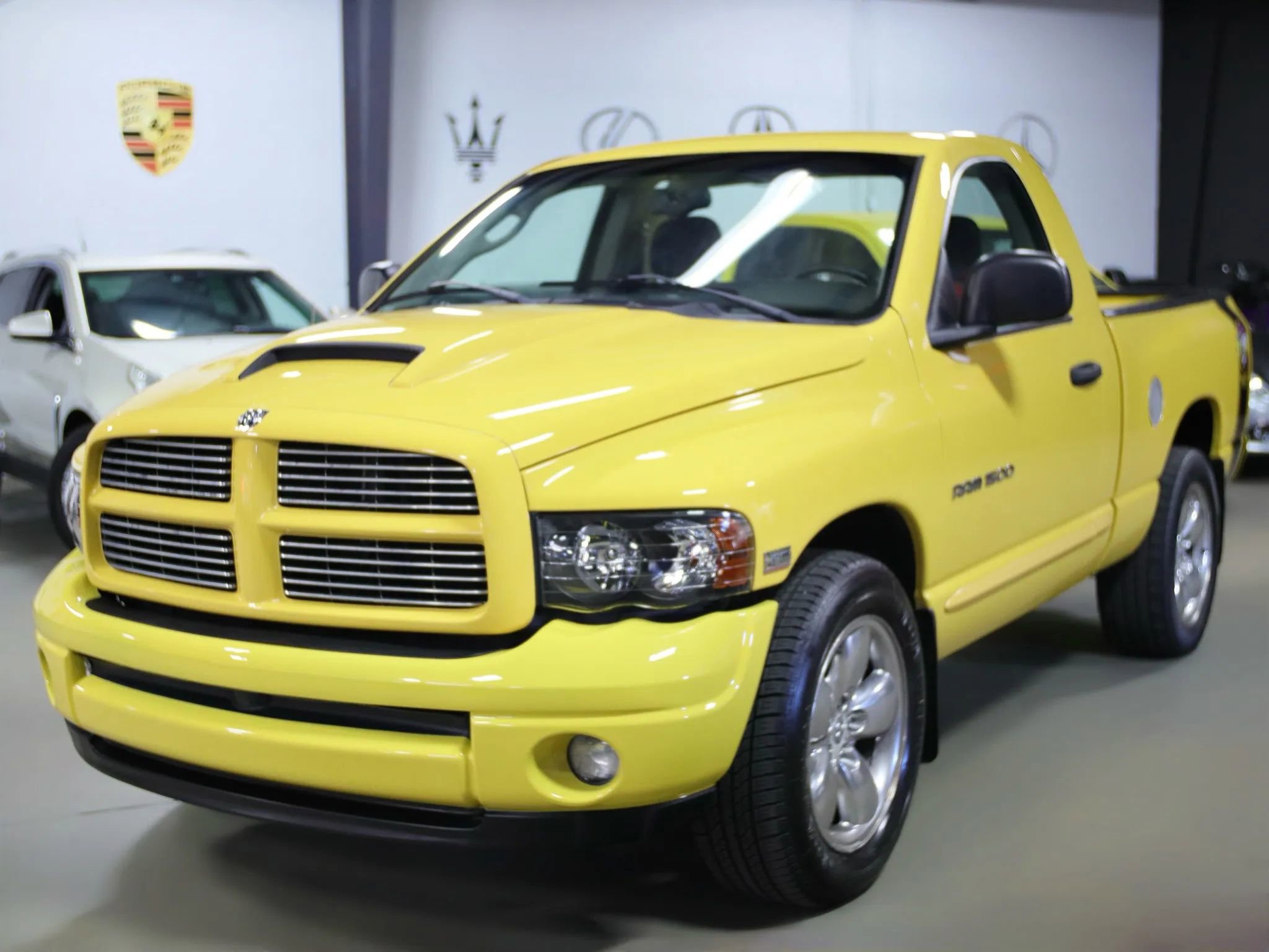 Used 2005 Dodge Ram 1500 Truck SLT w/ Rumblebee Group image 5