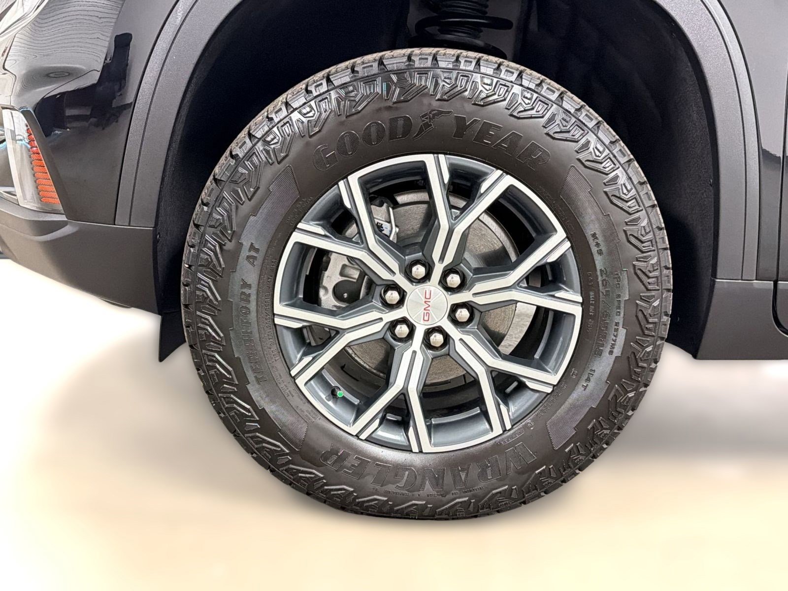 Used 2026 GMC Acadia AT4 AWD/4WD image 11