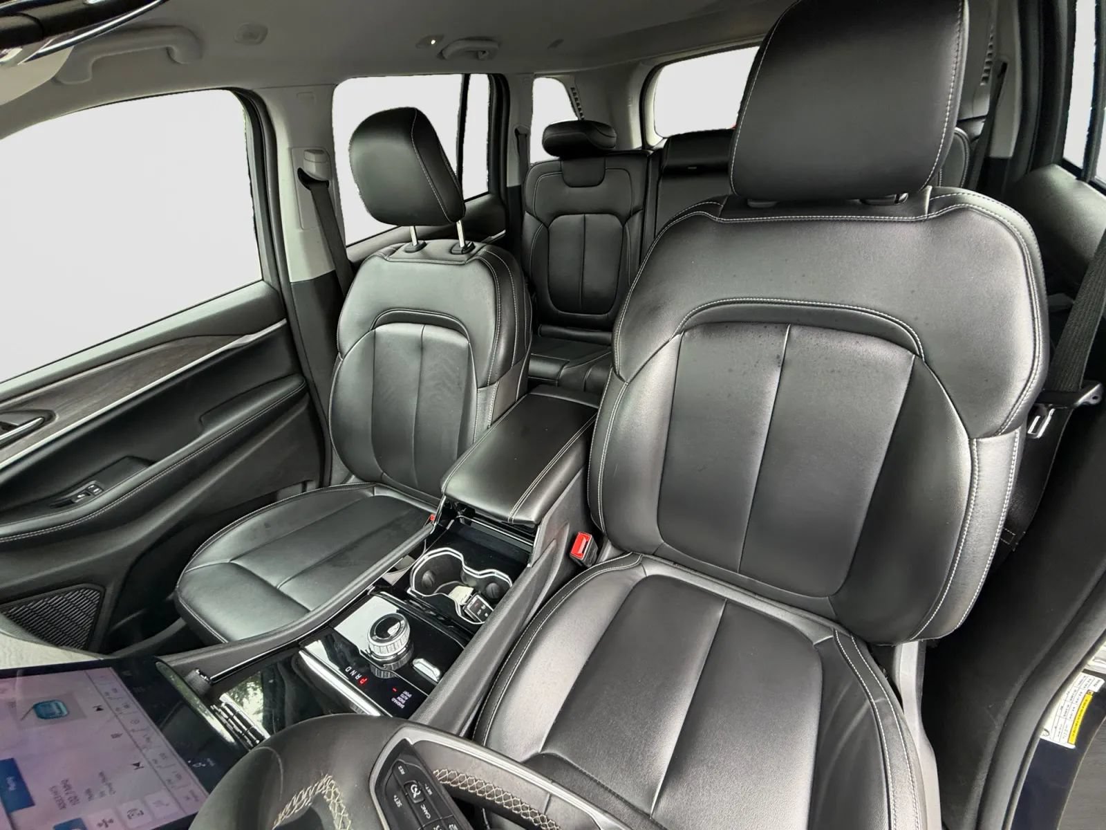 Used 2023 Jeep Grand Cherokee Limited AWD/4WD image 13