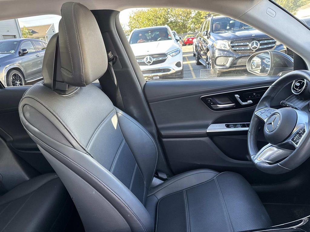 Used 2023 Mercedes-Benz GLC 300 image 11