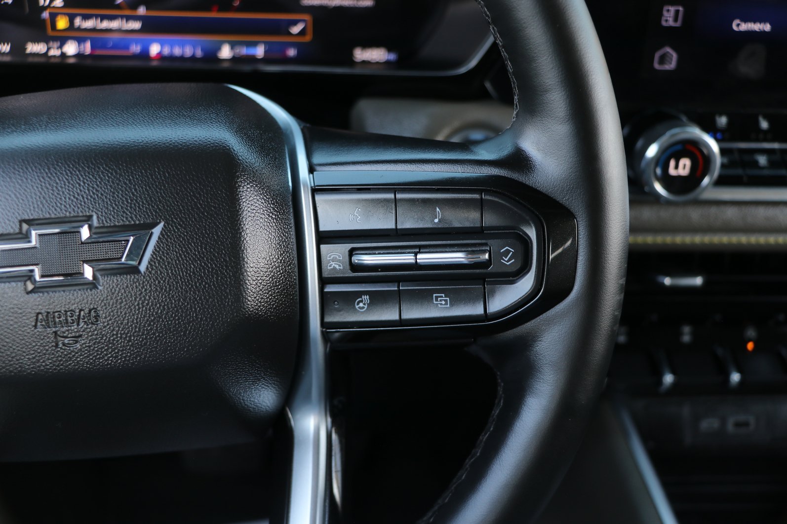 Used 2026 Chevrolet Colorado ZR2 AWD/4WD image 19