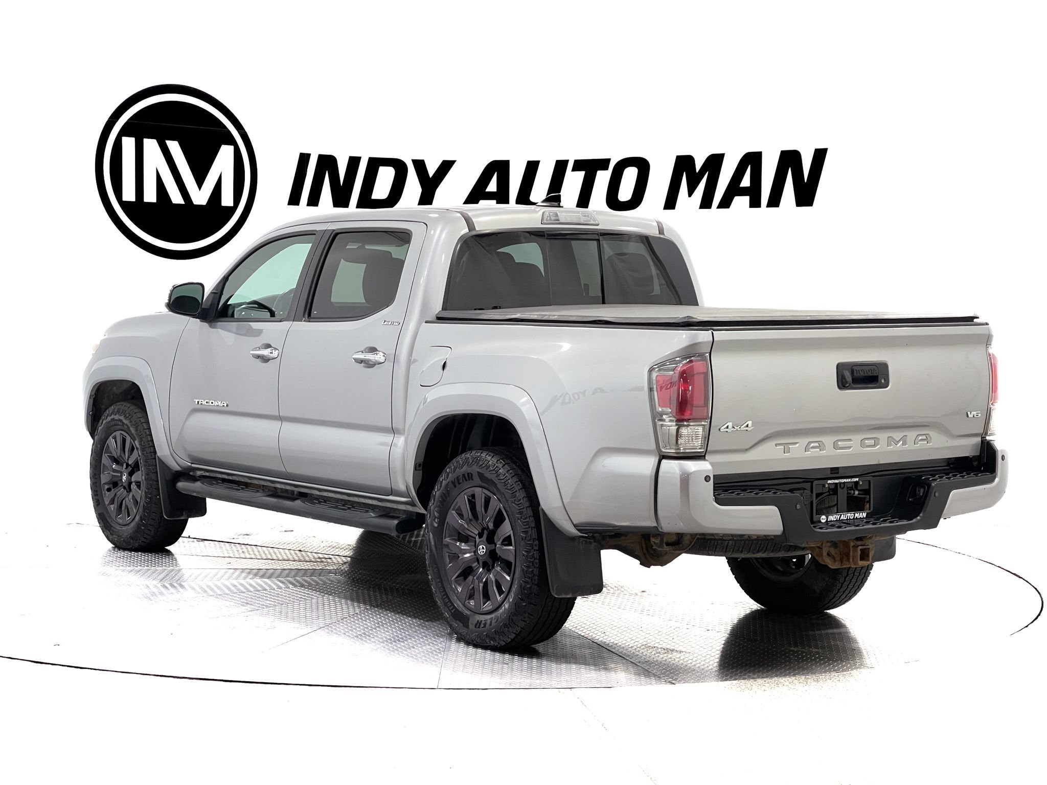 Used 2017 Toyota Tacoma Limited w/ Tow Package AWD/4WD image 6