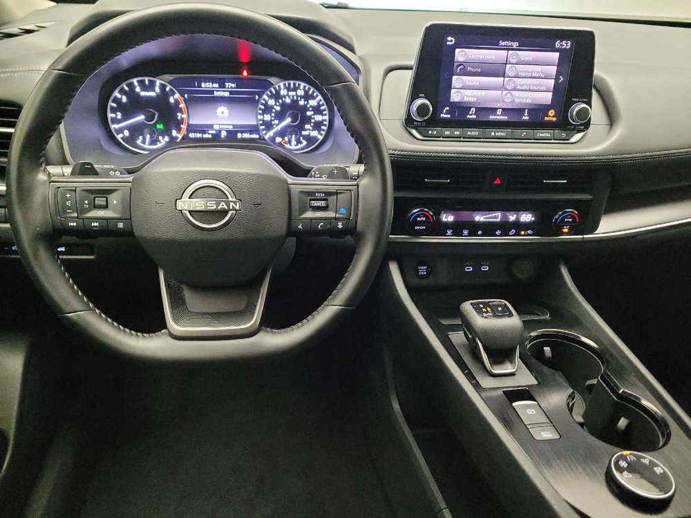Used 2025 Nissan Rogue SV AWD/4WD image 22