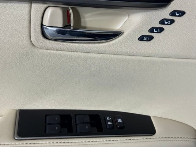 Used 2018 Lexus ES 350 w/ Premier Package FWD image 14