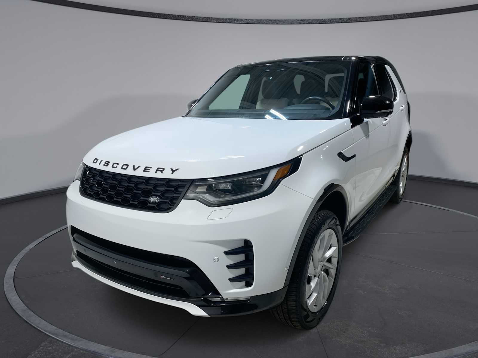 Used 2023 Land Rover Discovery S R-Dynamic AWD/4WD image 1