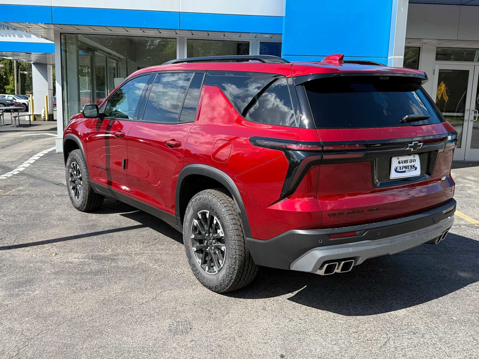New 2026 Chevrolet Traverse Z71 w/ Driver Confidence Package image 7