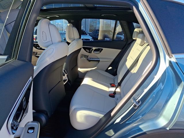Used 2026 Mercedes-Benz GLC 300 4MATIC image 8