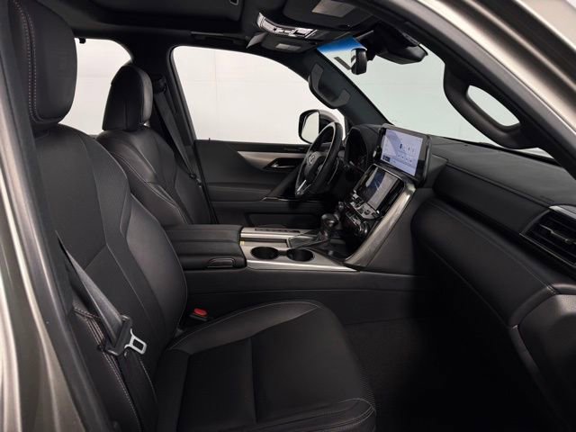 Used 2023 Lexus LX 600 F Sport image 15