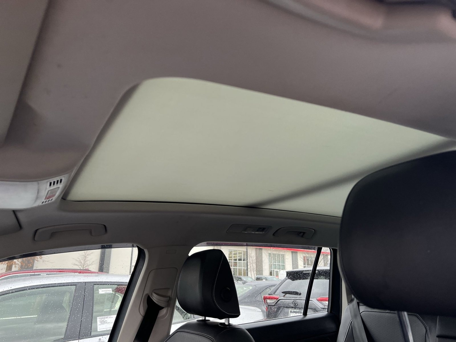 Used 2021 Volkswagen Tiguan SEL image 19