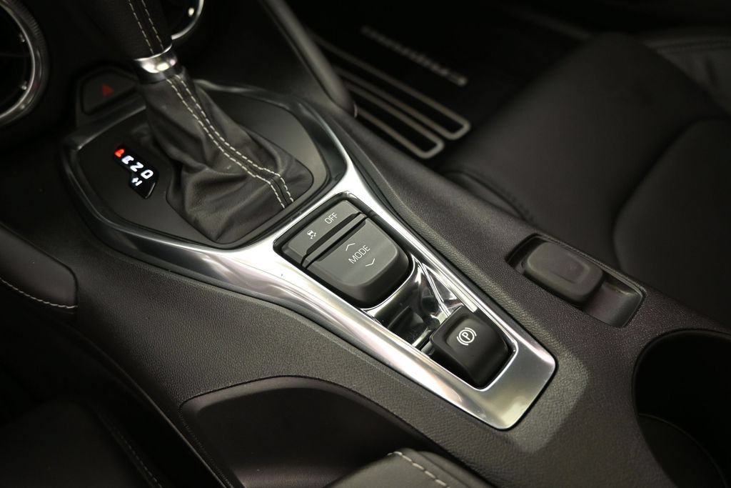 Used 2019 Chevrolet Camaro SS RWD image 11
