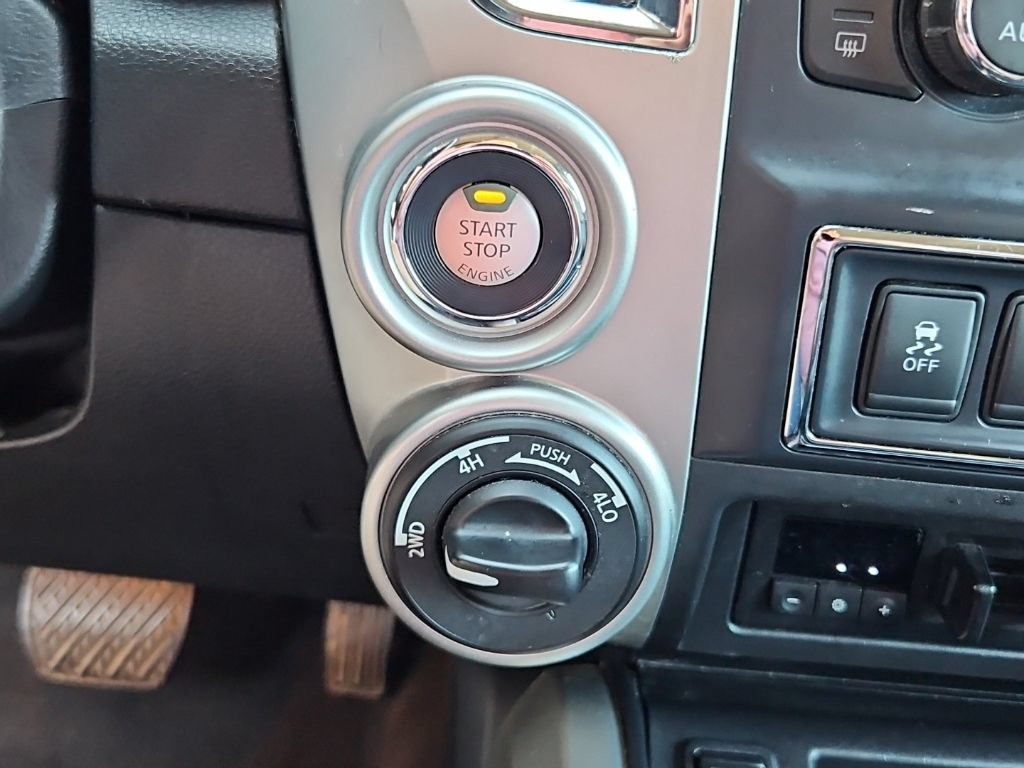 Used 2016 Nissan Titan SL AWD/4WD image 16